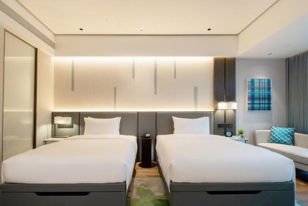 Twin room at Hangzhou Chengbei Wenlan Hotel