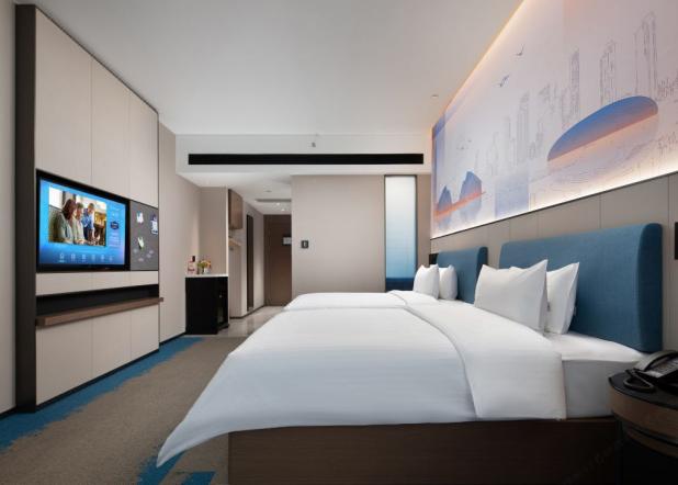 King room at Hampton by Hilton Hangzhou Xixi Zijin Port